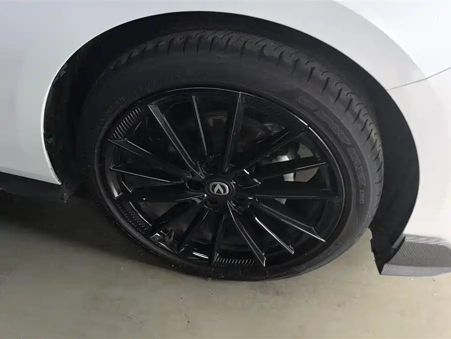 CHANGAN UNI-V