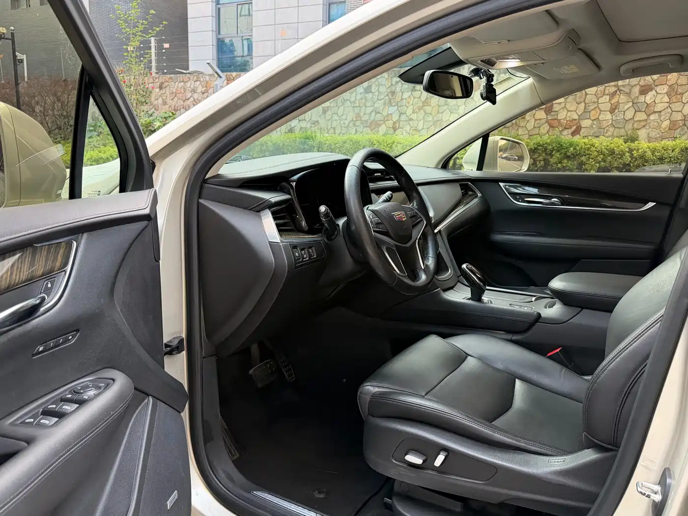 Cadillac XT5 2016 25T Luxury Model фото 15