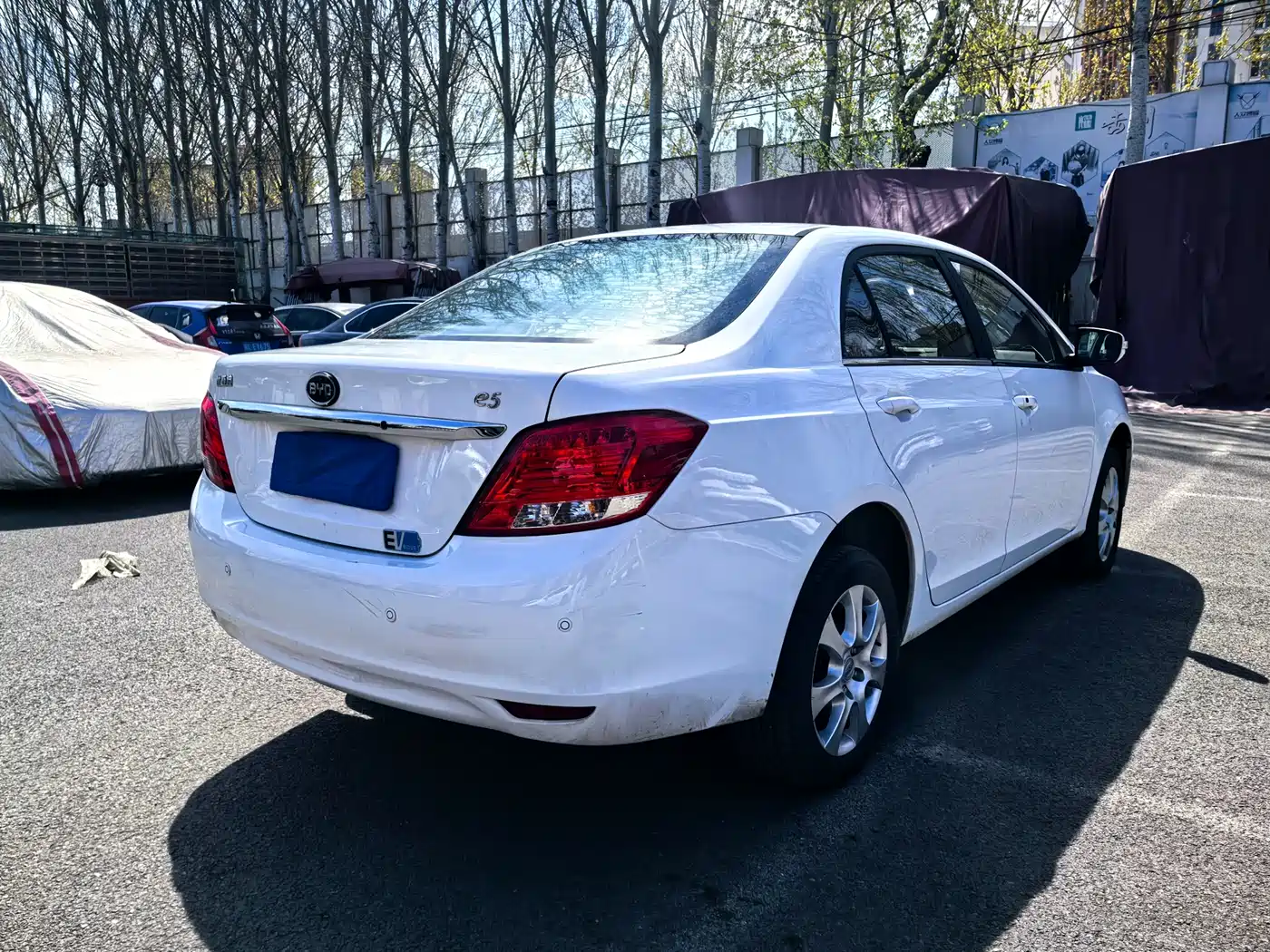 BYD E5