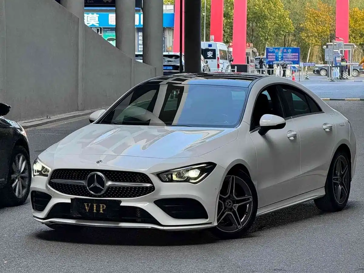MERCEDES-BENZ CLA