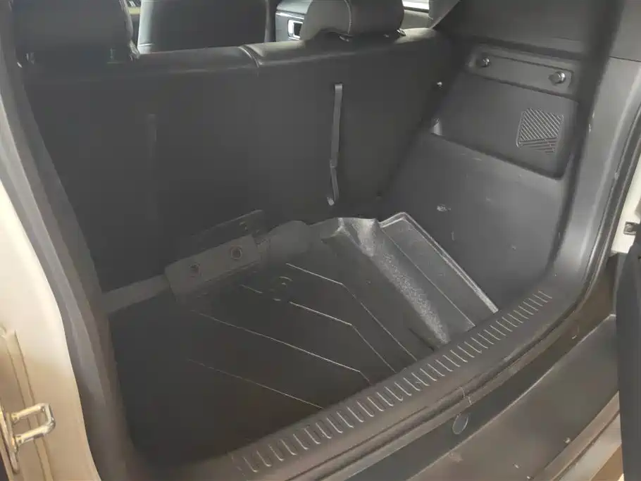 BAOJUN YUE ALSO PLUS