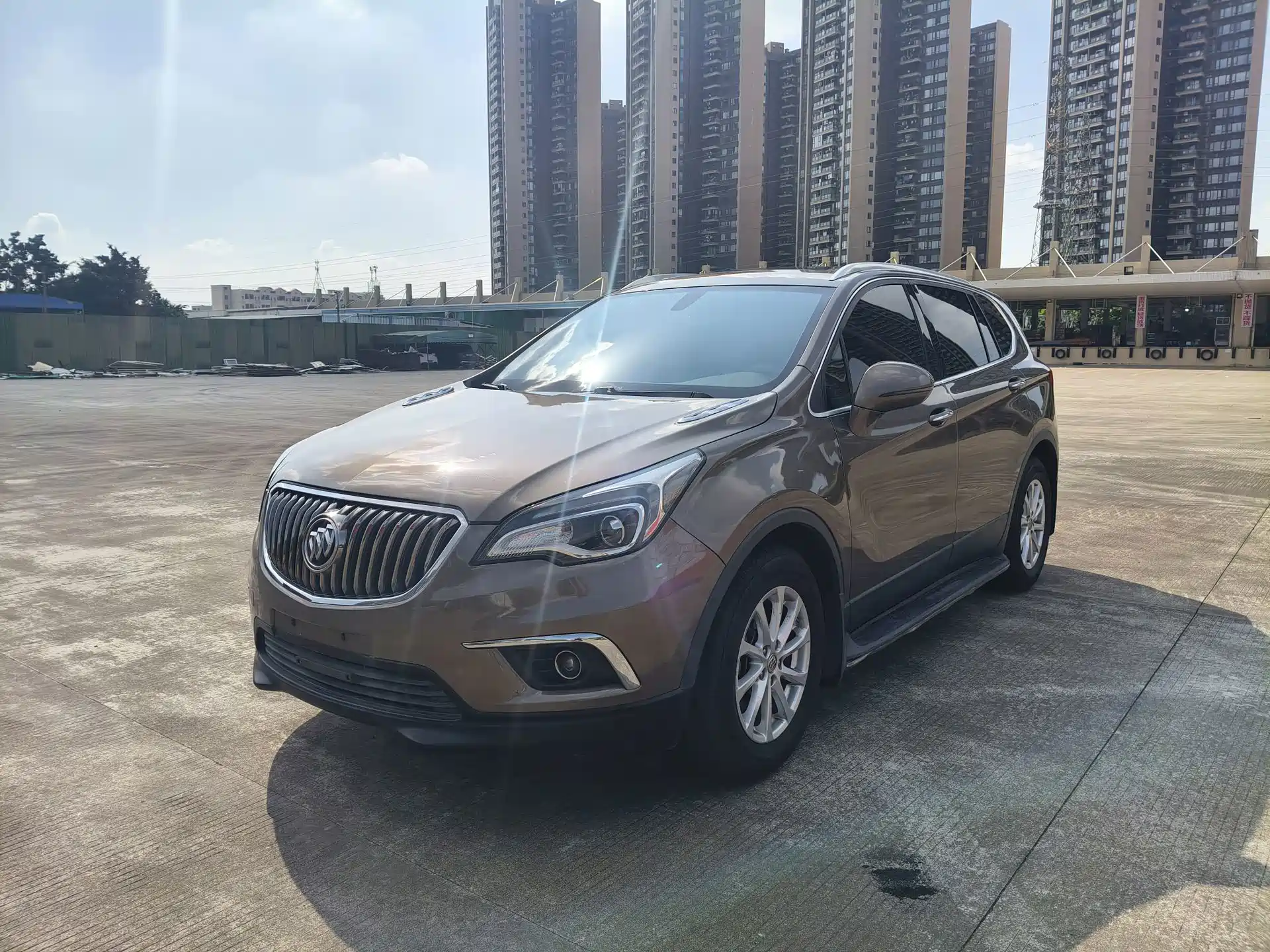 Фото 1 - Buick Envision Plus