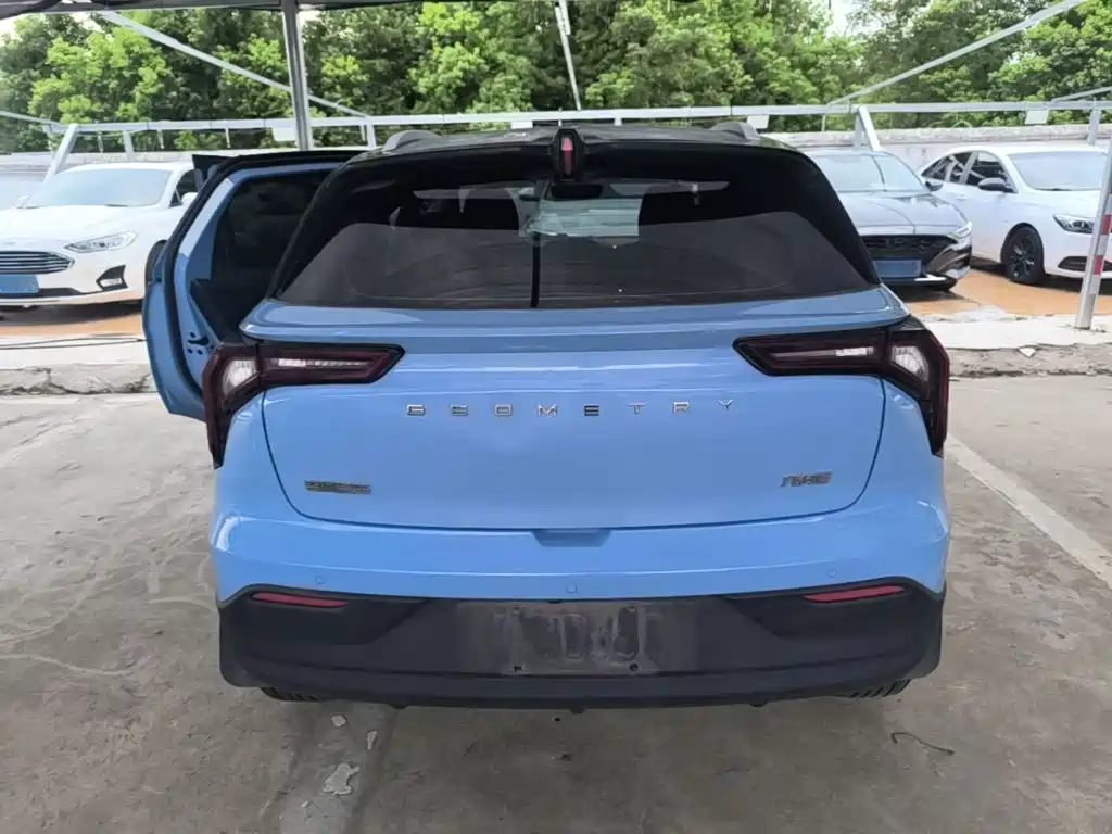 Фото 6 - Geely Geometry E Firefly