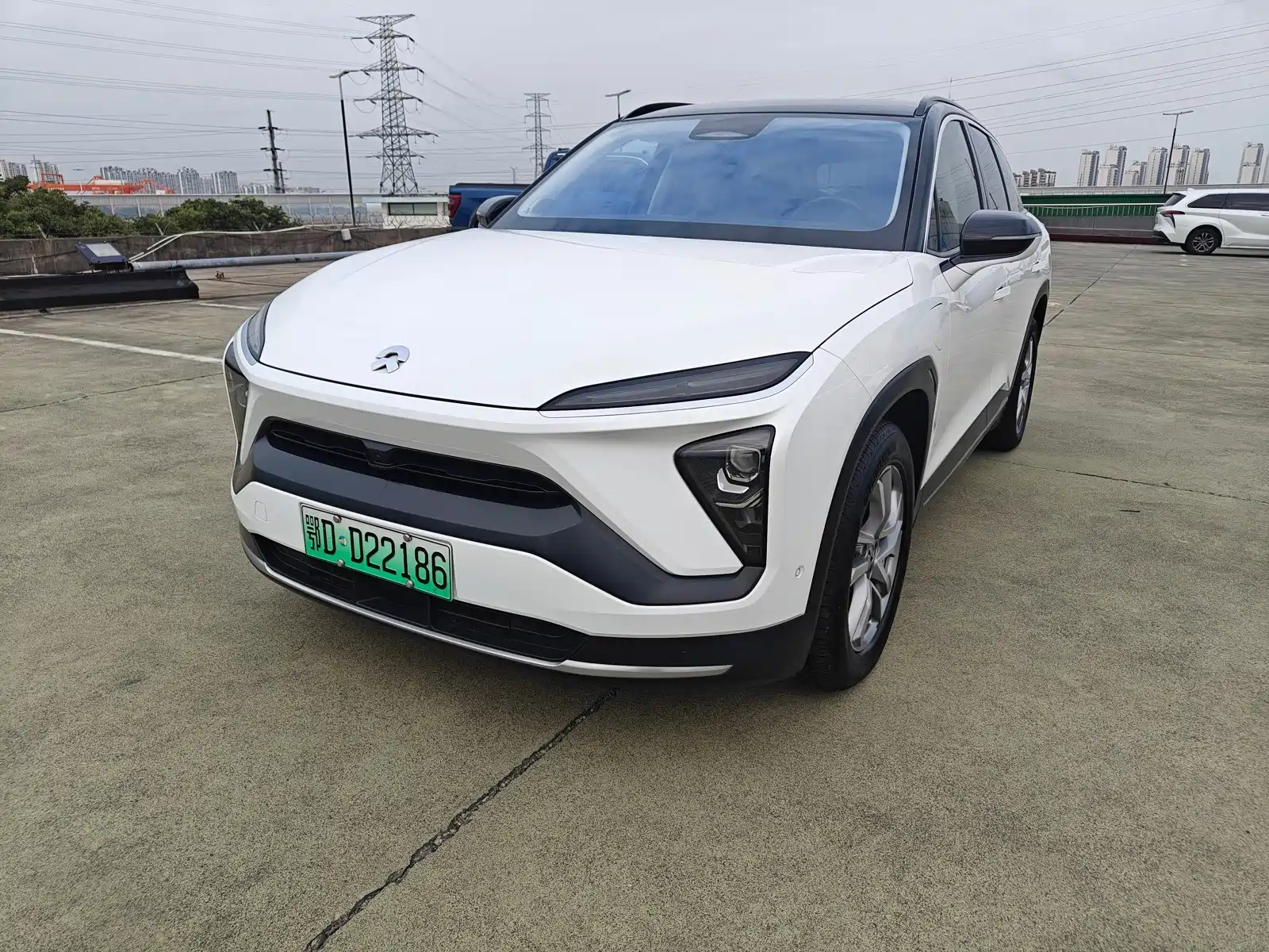 Фото 1 - NIO ES6