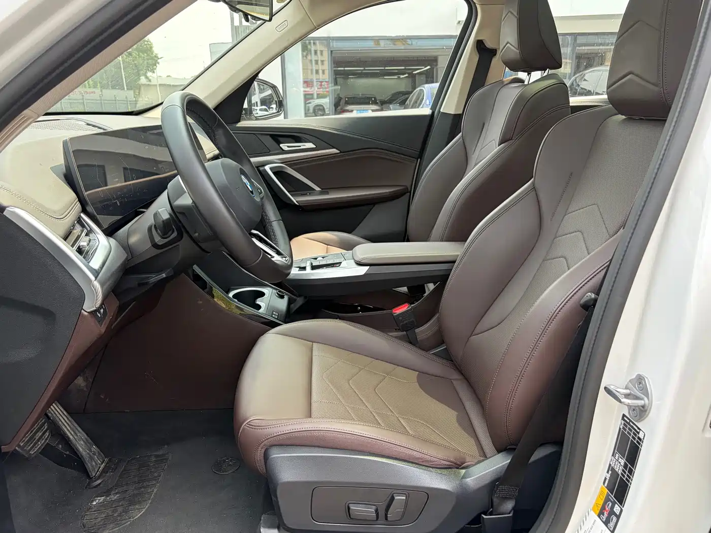 BMW iX1 2025 2025 eDrive25L M Sport Package