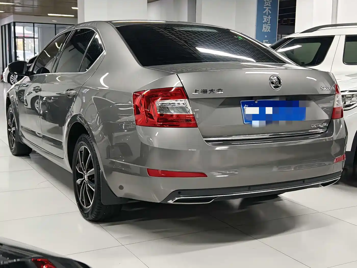 Škoda Octavia 2016 1.6L Automatic Smart Edition фото 4