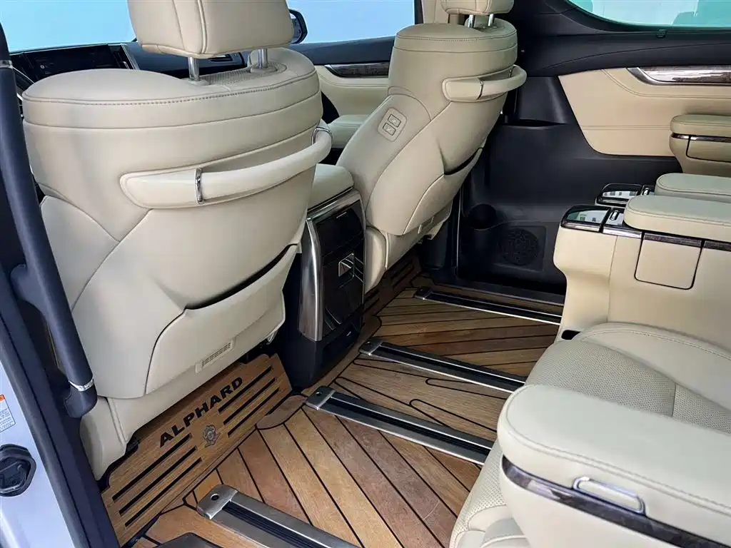Toyota Alphard 2021 Hybrid 2.5L Premium 27