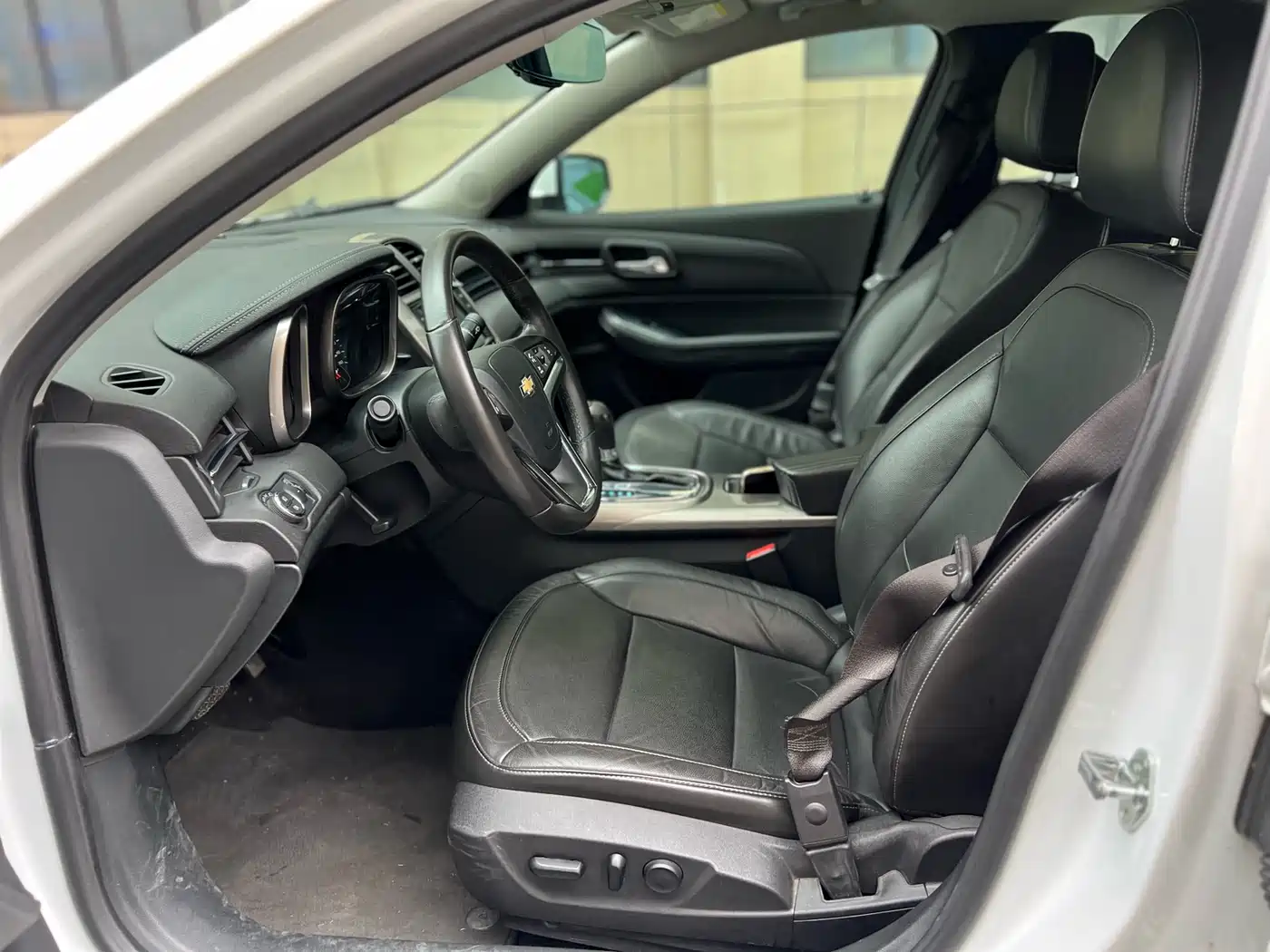 Chevrolet Malibu 2013 2.4L Automatic Flagship Edition фото 9