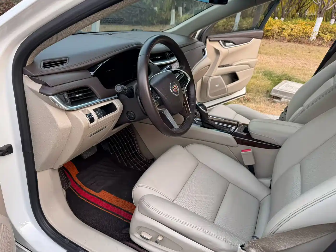 Cadillac XTS 2014 2013 Model 28T Comfort