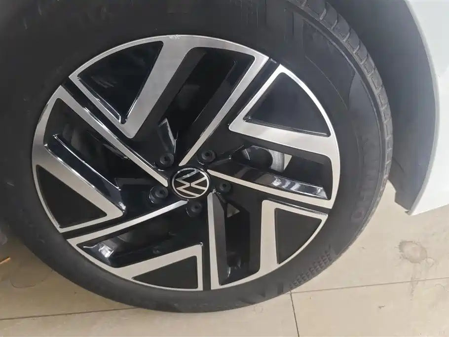 Volkswagen Sagitar 2023 300TSI DSG Surpassing Edition фото 6