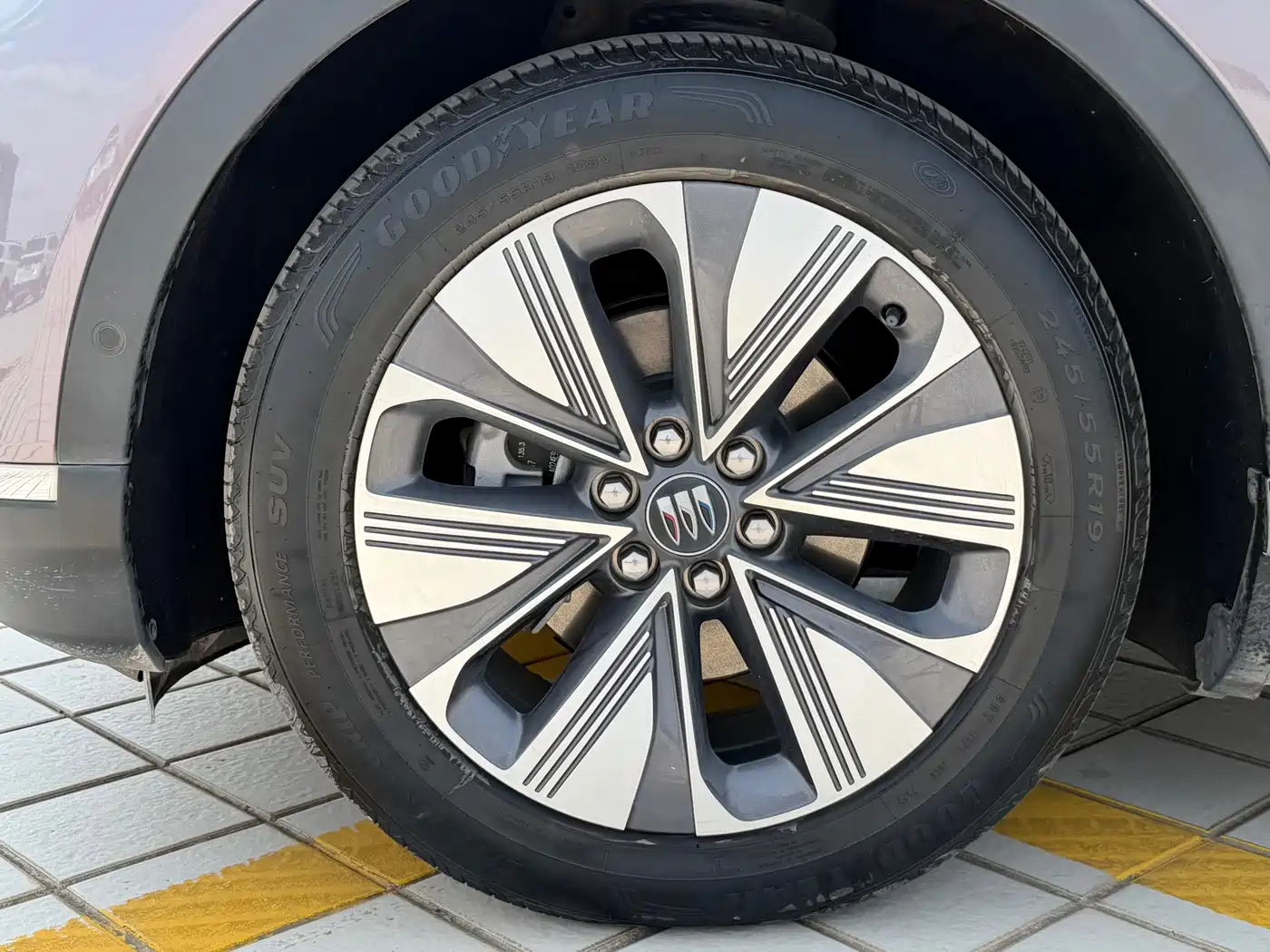 Buick E4 2023 Model Premium Edition фото 9