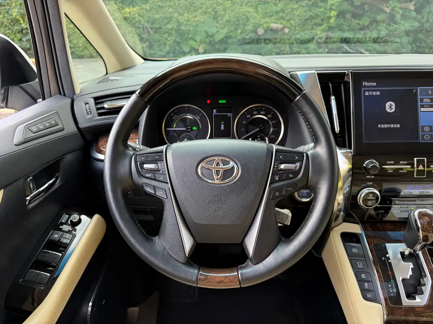 Toyota Alphard 2021 Hybrid 2.5L Luxury фото 8