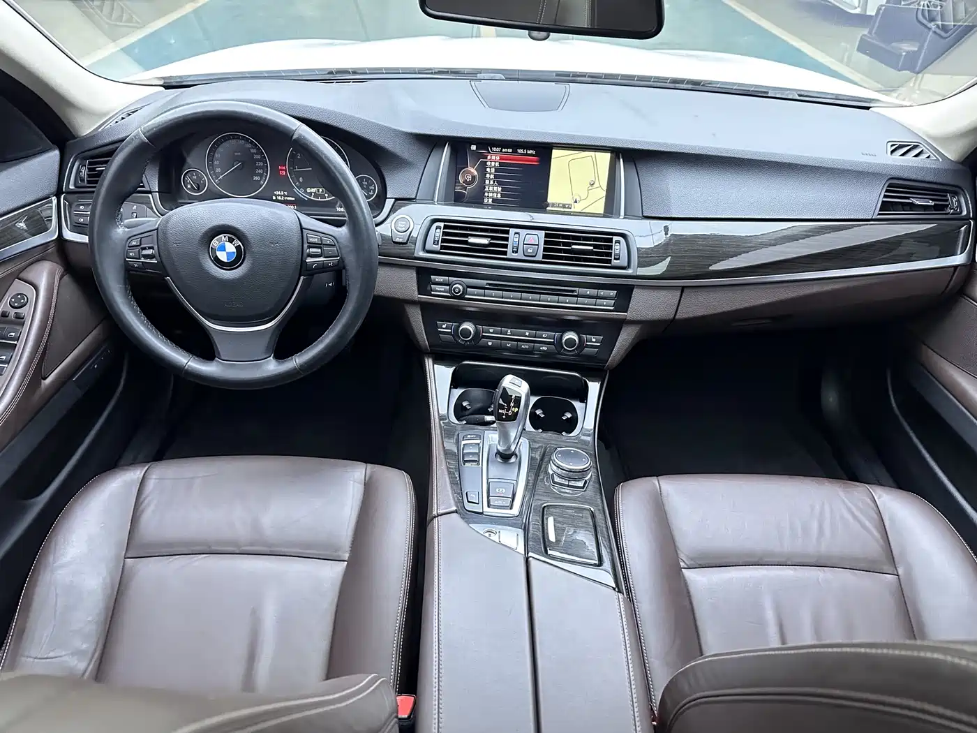 BMW 5 Series 2014 525Li Luxury Design Package фото 10