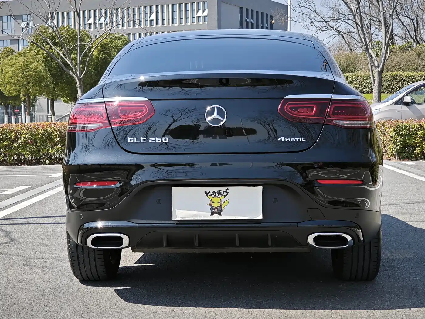 Mercedes-Benz GLC Coupe 2023 Model GLC 260 4MATIC Coupe SUV фото 5