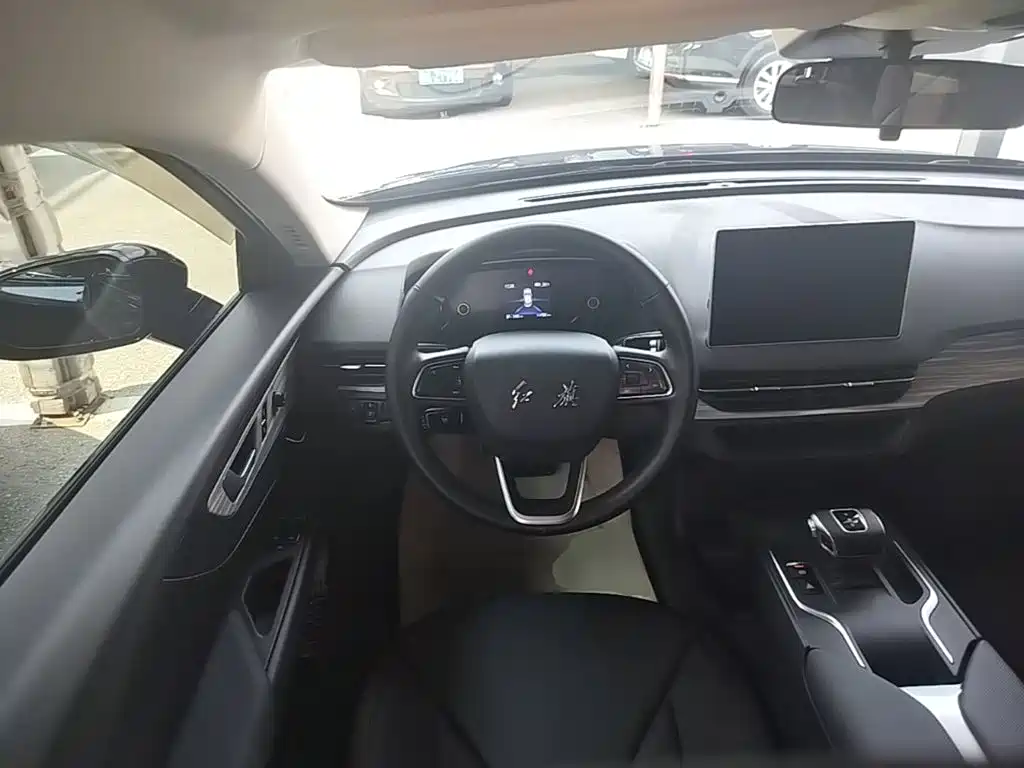 Hongqi E-QM5 2025 2024 500km Travel Edition
