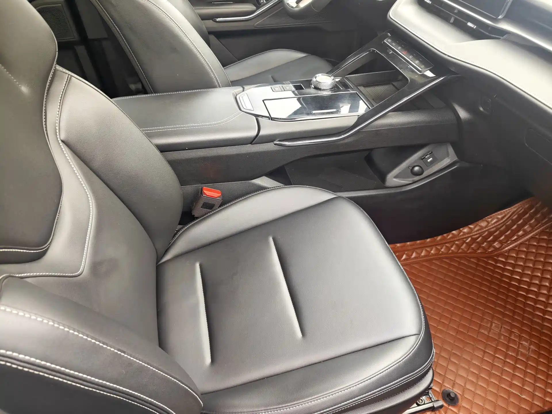 Фото 12 - Haval H6