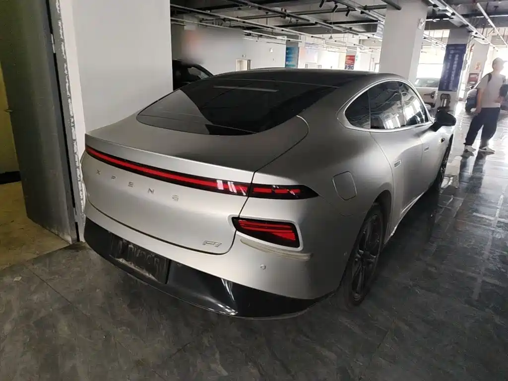Фото 7 - XPeng P7