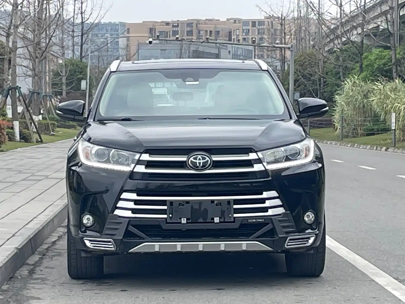 TOYOTA HIGHLANDER