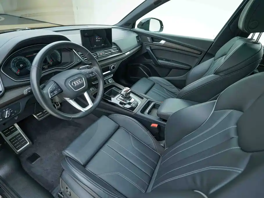 Photo 10 - Audi Q5L