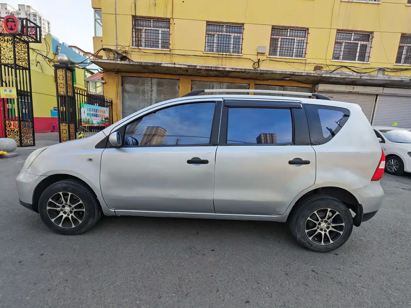 Nissan Livina 2007 2007 Model 1.6L Manual Multi-function Type