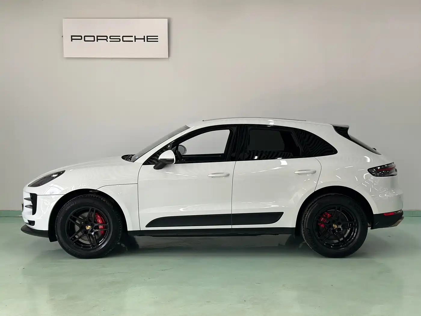Porsche Macan 2018 Macan 2.0T фото 2