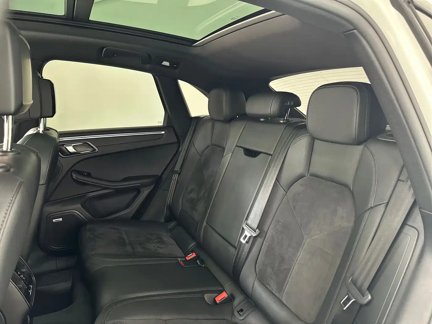 Porsche Macan 2018 Macan 2.0T фото 12