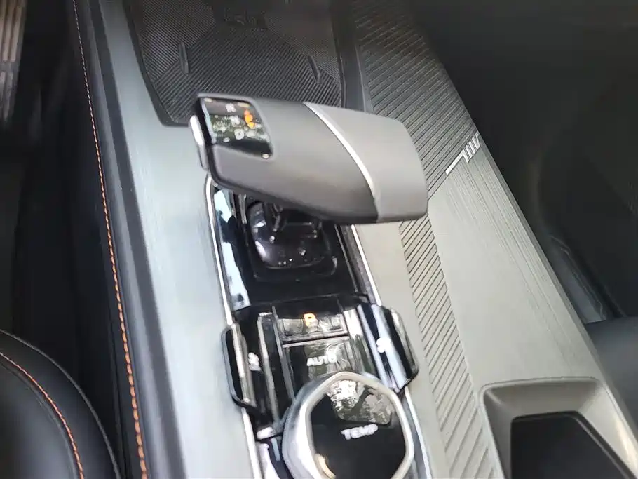 CHANGAN CHANGAN AUCHAN Z6