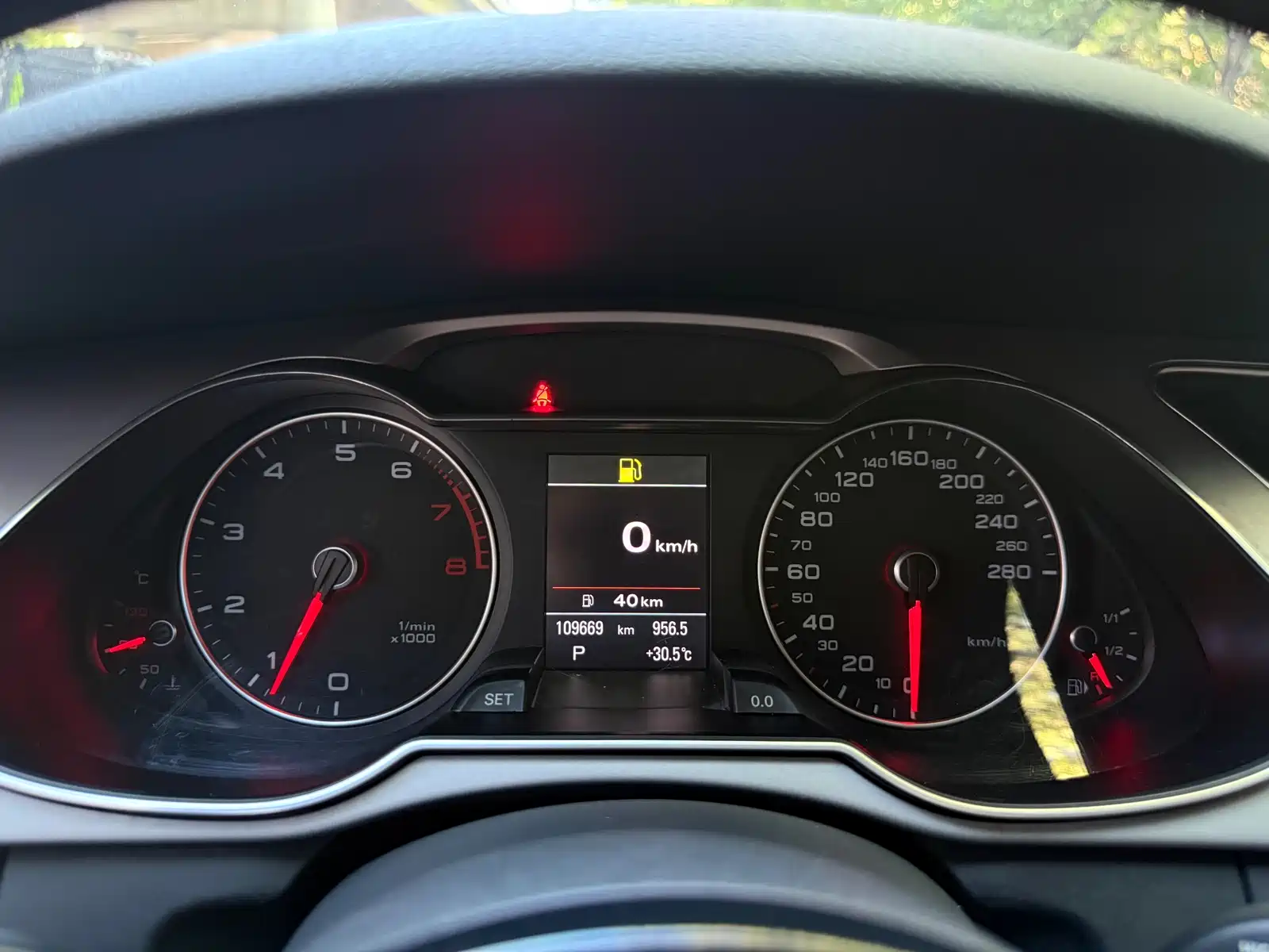 Фото 24 - Audi A4L