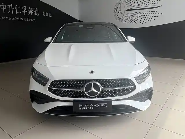 Mercedes-Benz A-Class 2023 A 200 L Fashion — фото 3