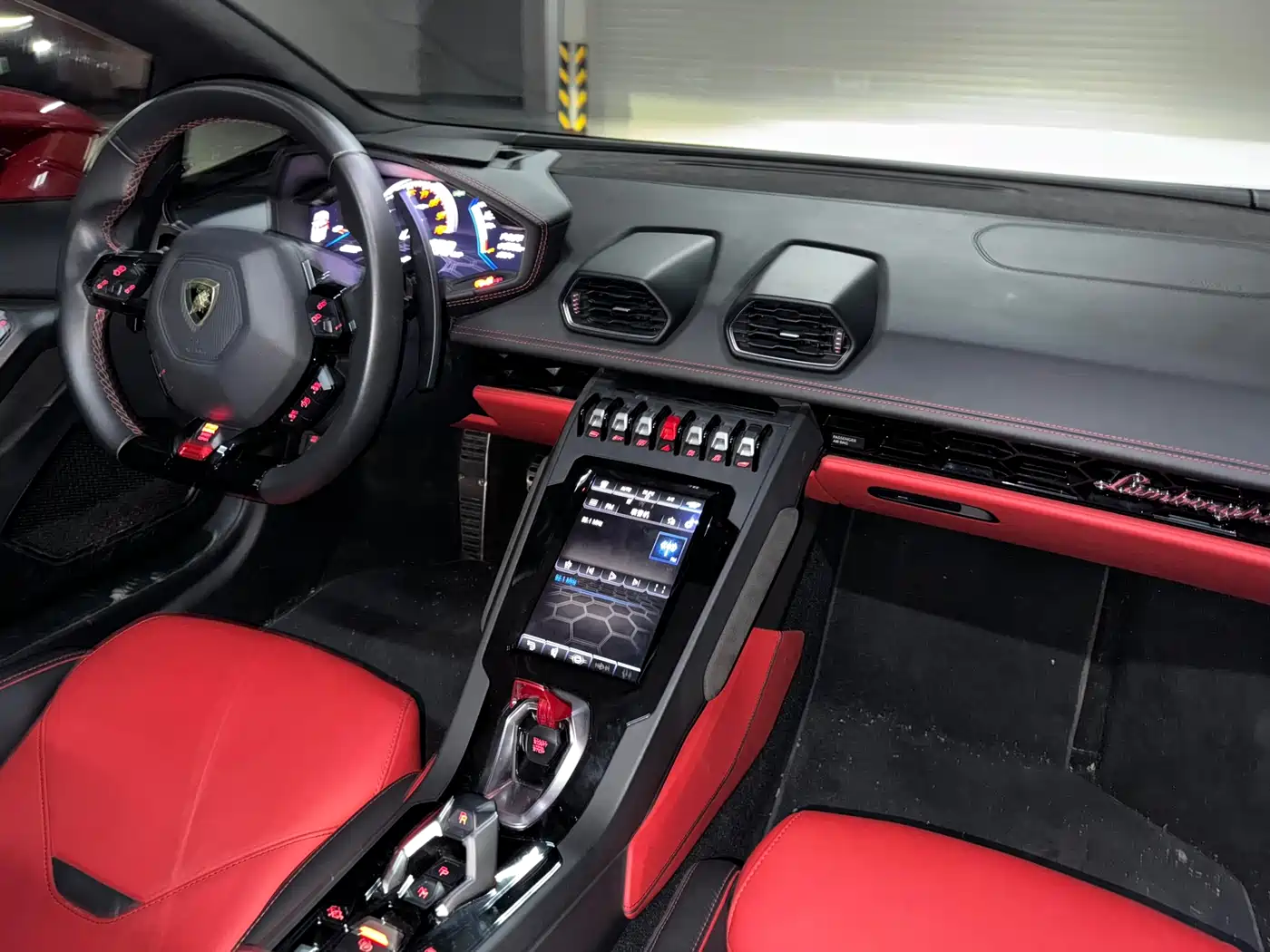 LAMBORGHINI HURACÁN