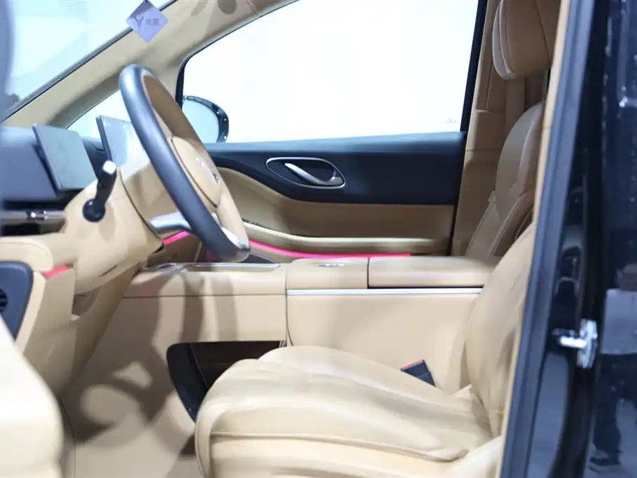 Voyah Auto Voyah Dreamer 2025 Model PHEV 4WD Premium QianKun Edition фото 11