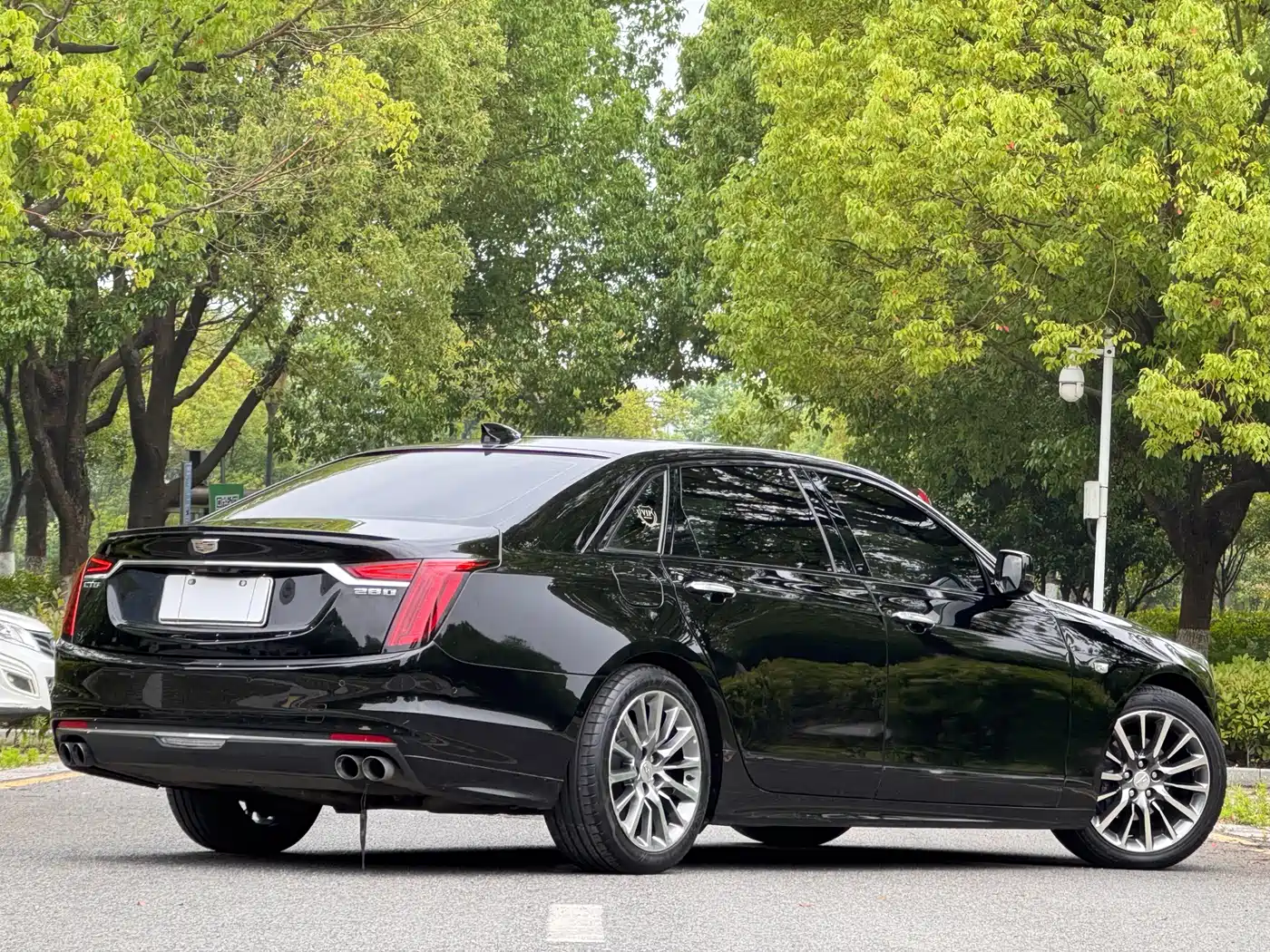 Cadillac CT6 2019 28T Leading Sport Model фото 3