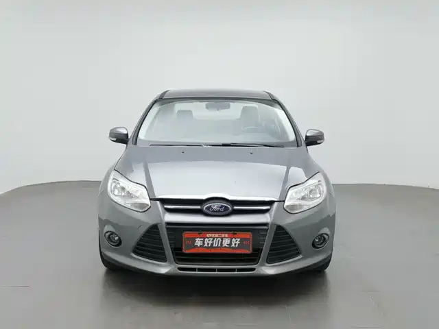 Ford Focus 2012 Sedan 1.6L Automatic Comfort — фото 3