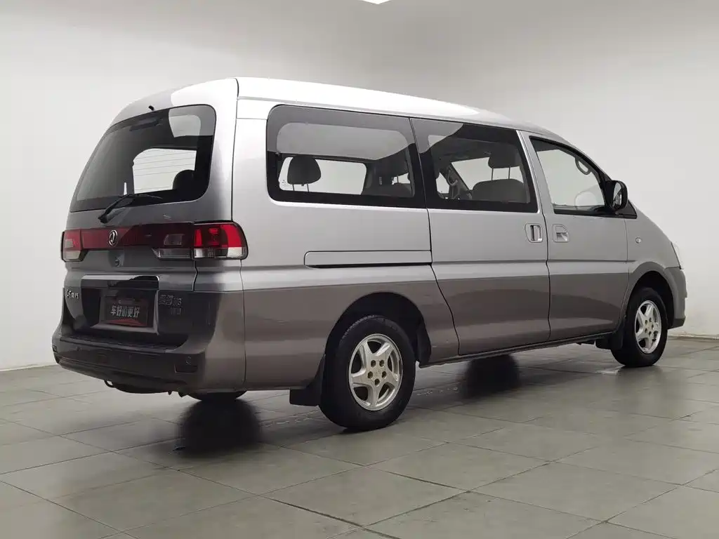 Photo 2 - Dongfeng Fengxing Lingzhi