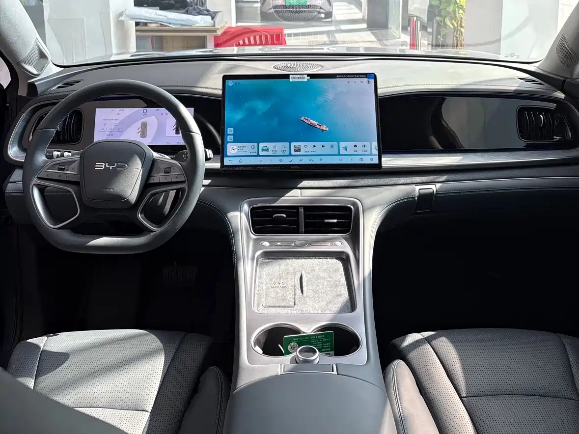 BYD SEA LION 07 DM I