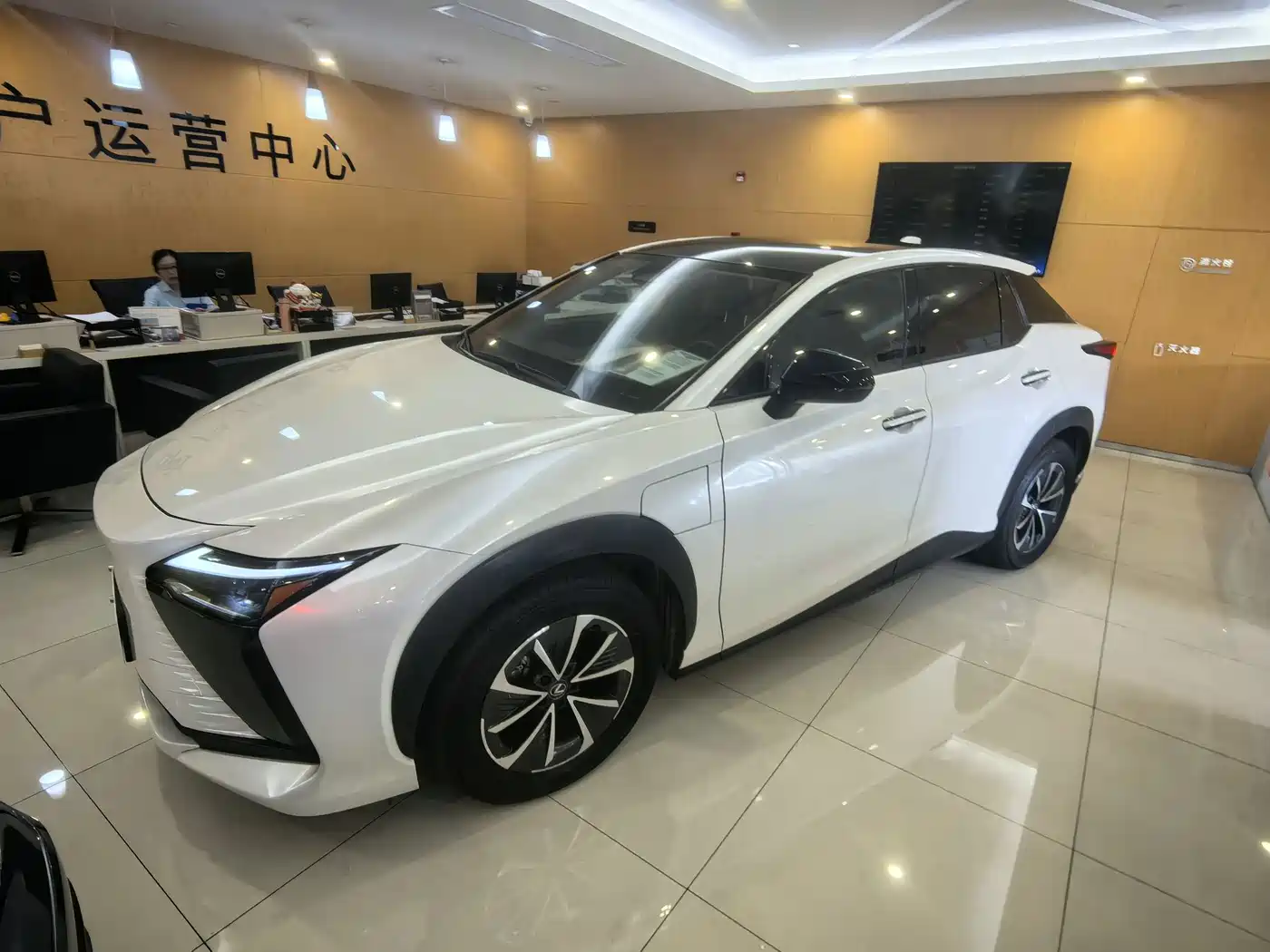 Lexus RZ 2023 2023 450e 4WD Deluxe