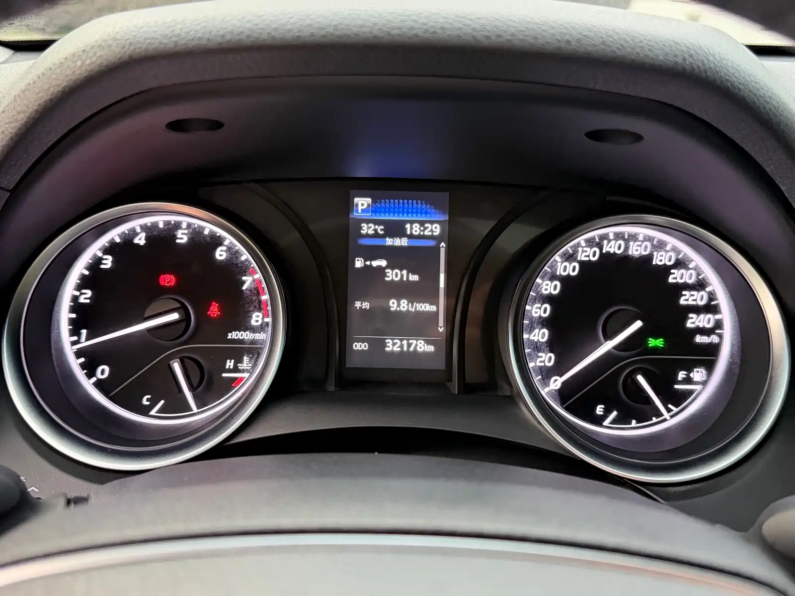 Photo 7 - Toyota Camry