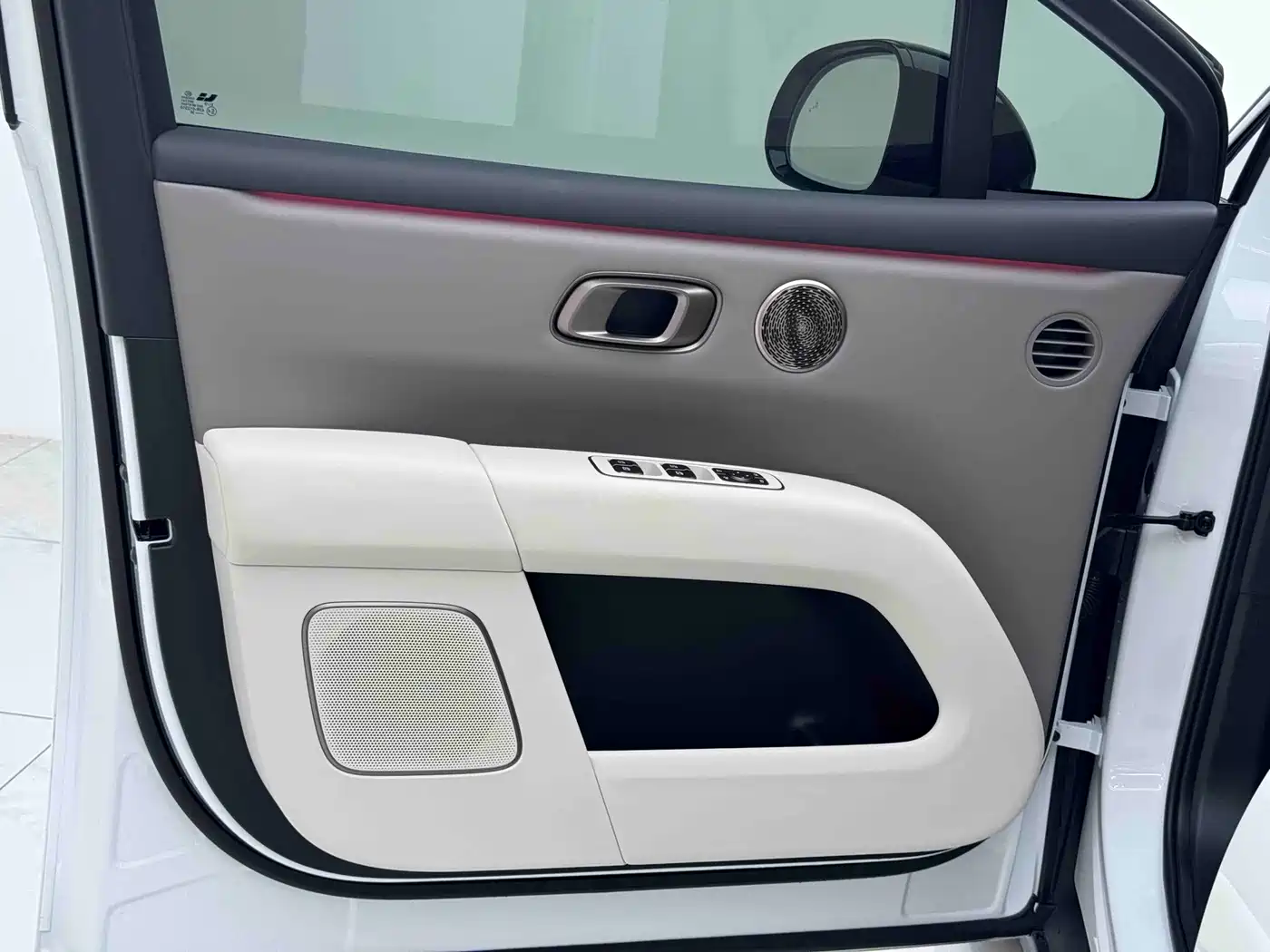 Li Auto i6 2026 2025 2WD Base Model