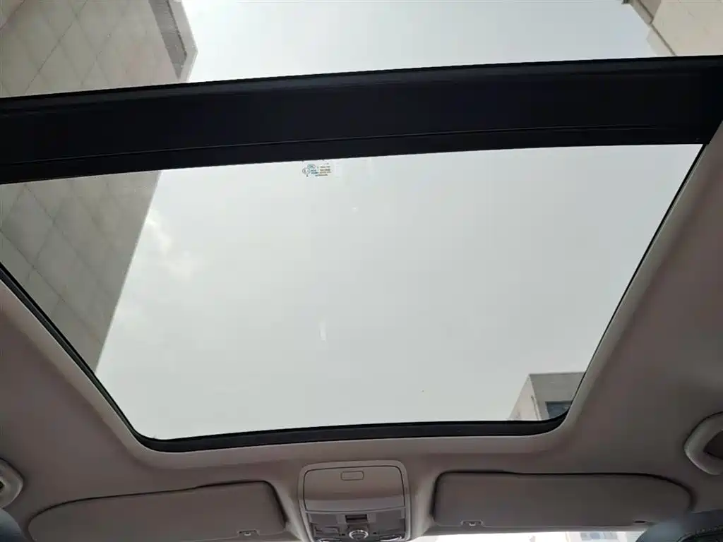 Volkswagen Sharan 2014 2.0TSI Comfort фото 18