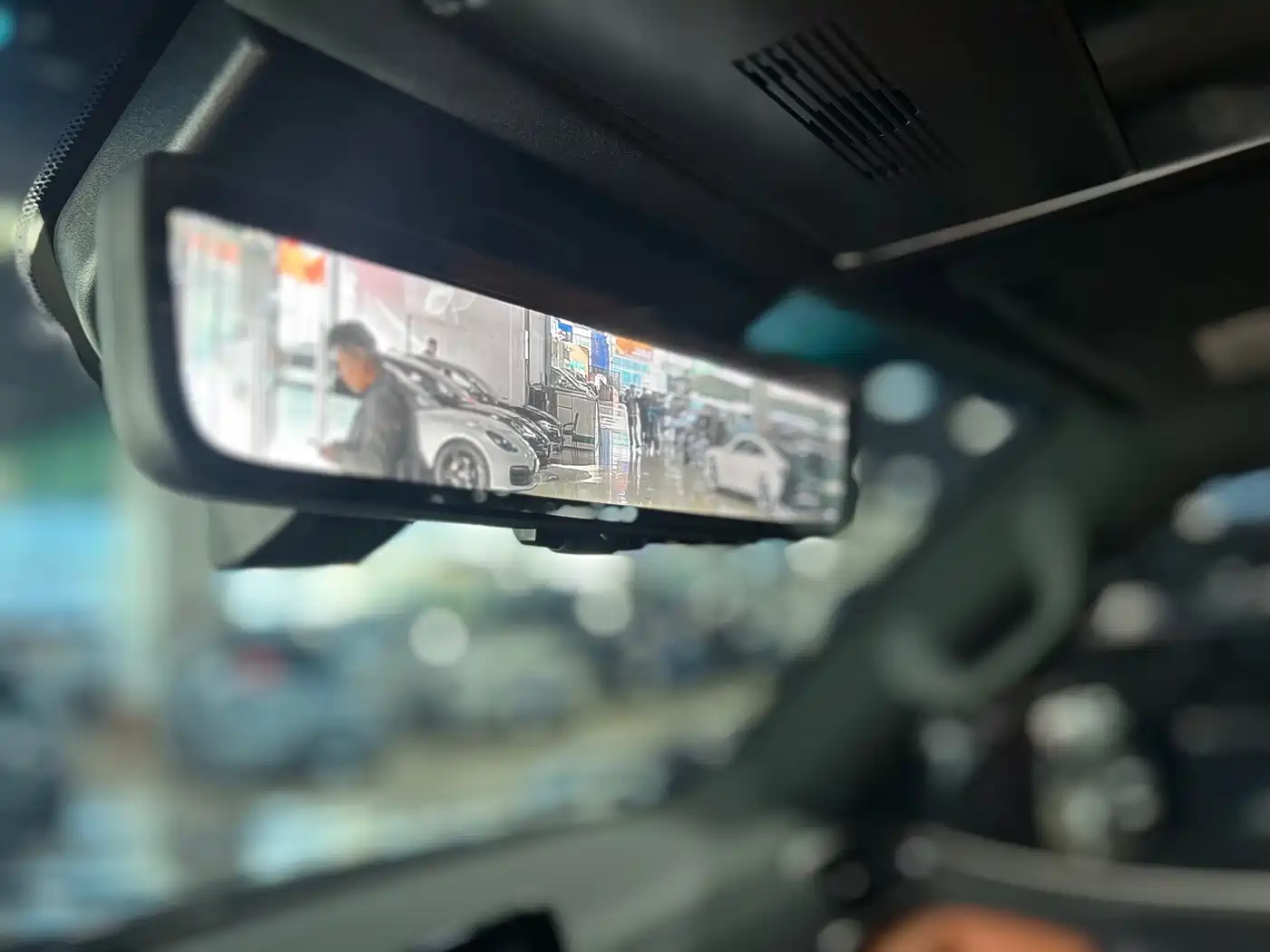 Lexus LX 2025 700h VIP World Edition фото 19