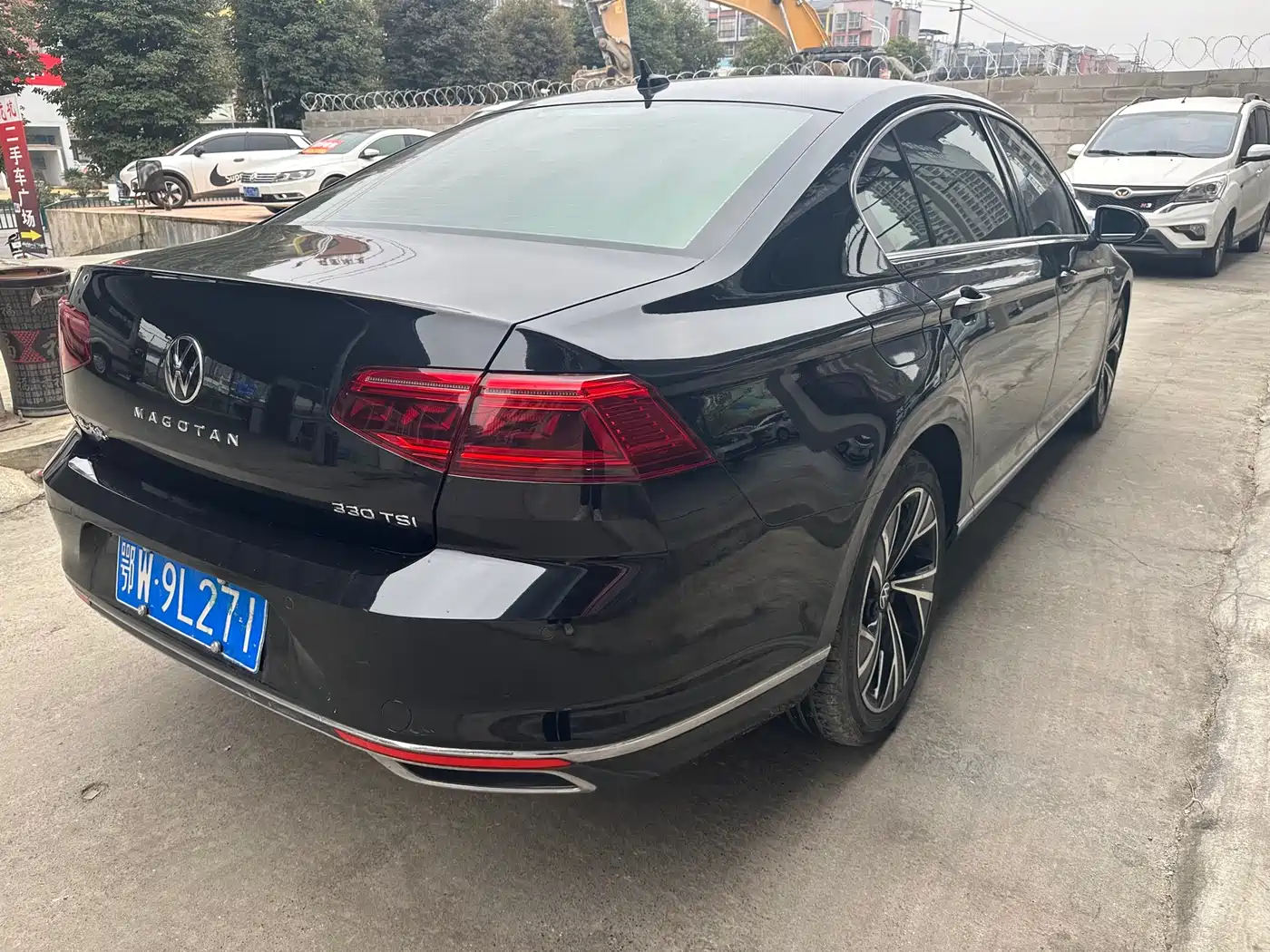 Volkswagen Magotan 2021 330TSI DSG 30th Anniversary Edition фото 4
