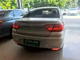 Фото 4 - Geely Vision