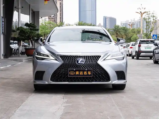 Lexus LS 2021 500h Executive Edition — фото 2