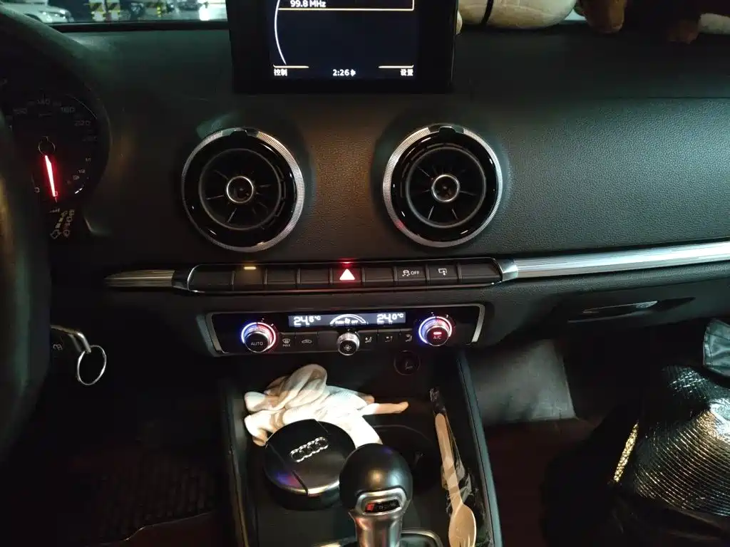 Audi A3 (Import) 2014 2014 Sportback 40 TFSI S line Comfort