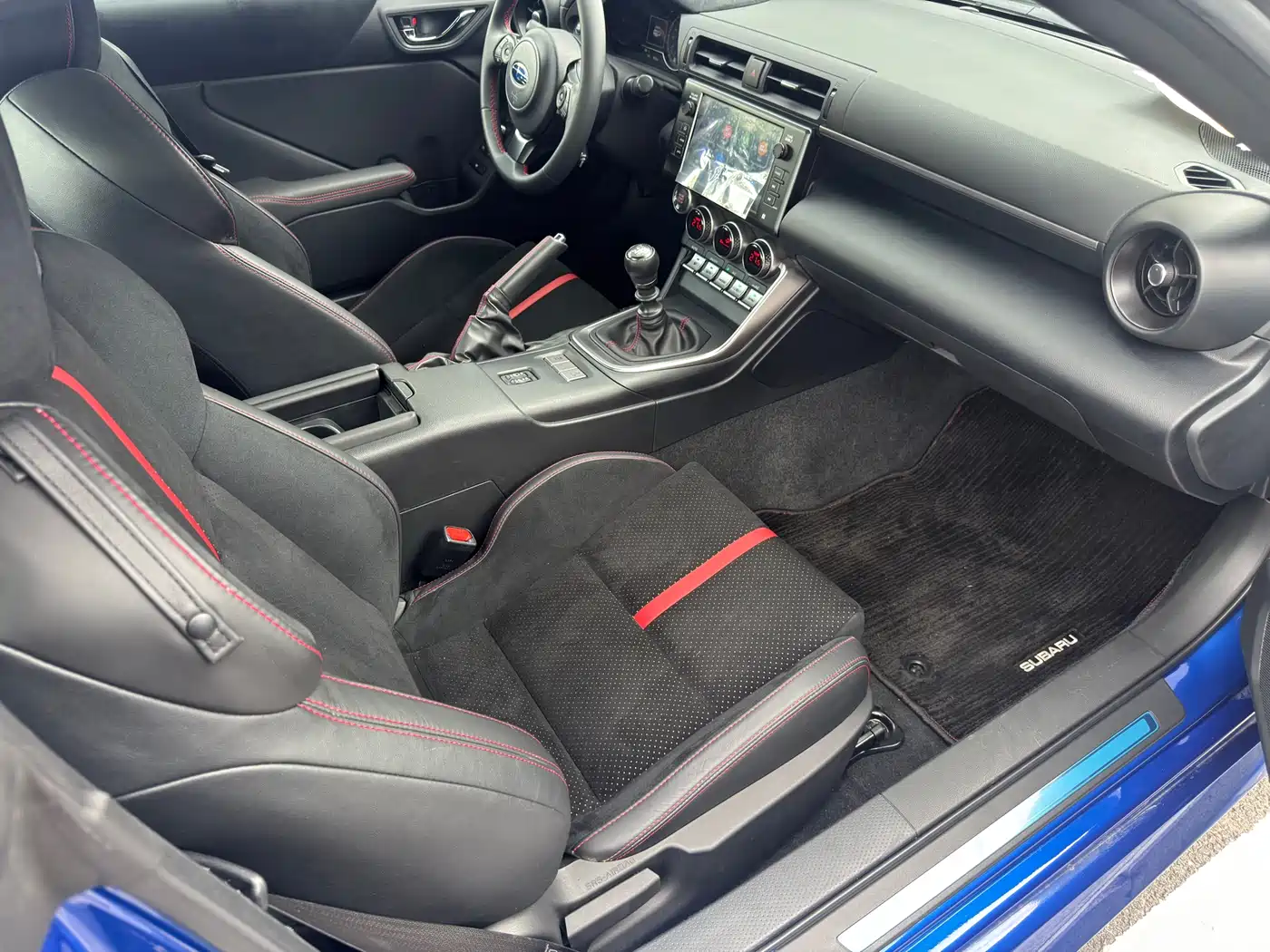 Subaru BRZ 2022 2.4L Manual фото 7