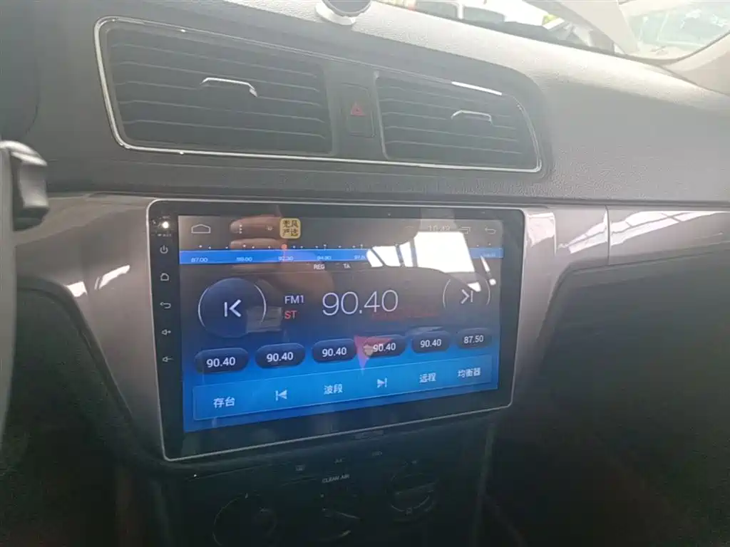 Volkswagen Lavida Tour 2017 1.6L Automatic Trend Edition фото 13