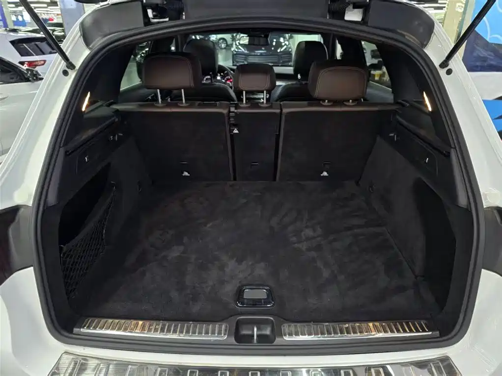Mercedes-Benz GLC 2018 Facelift GLC 260 4MATIC Dynamic фото 15