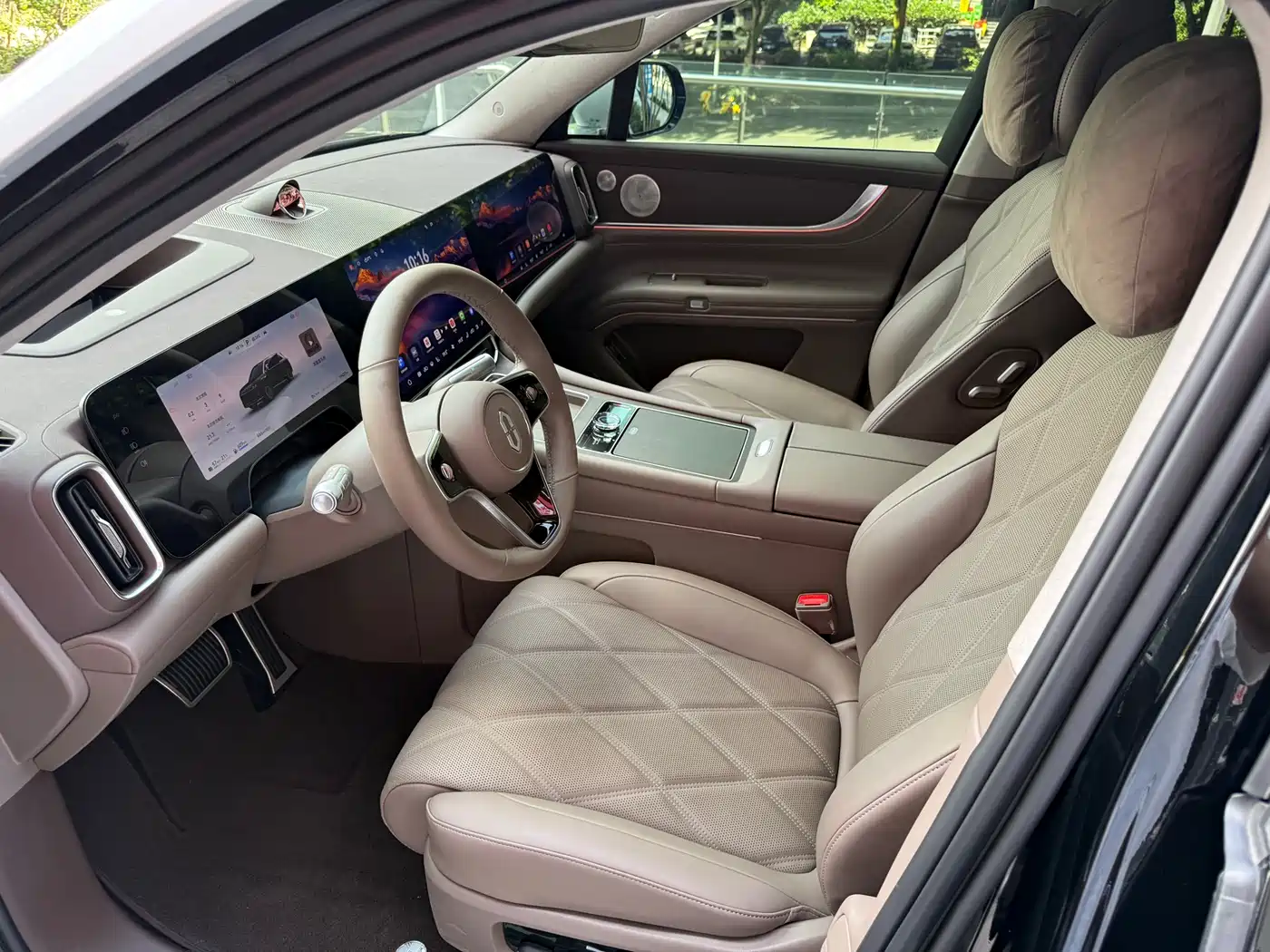 AITO Wenjie AITO M9 2025 Extended Range Ultra 52kWh 6-Seater фото 7