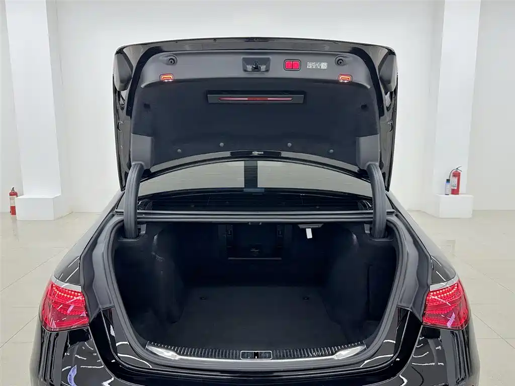 Mercedes-Benz Maybach S-Class 2024 Facelift S 480 4MATIC фото 31