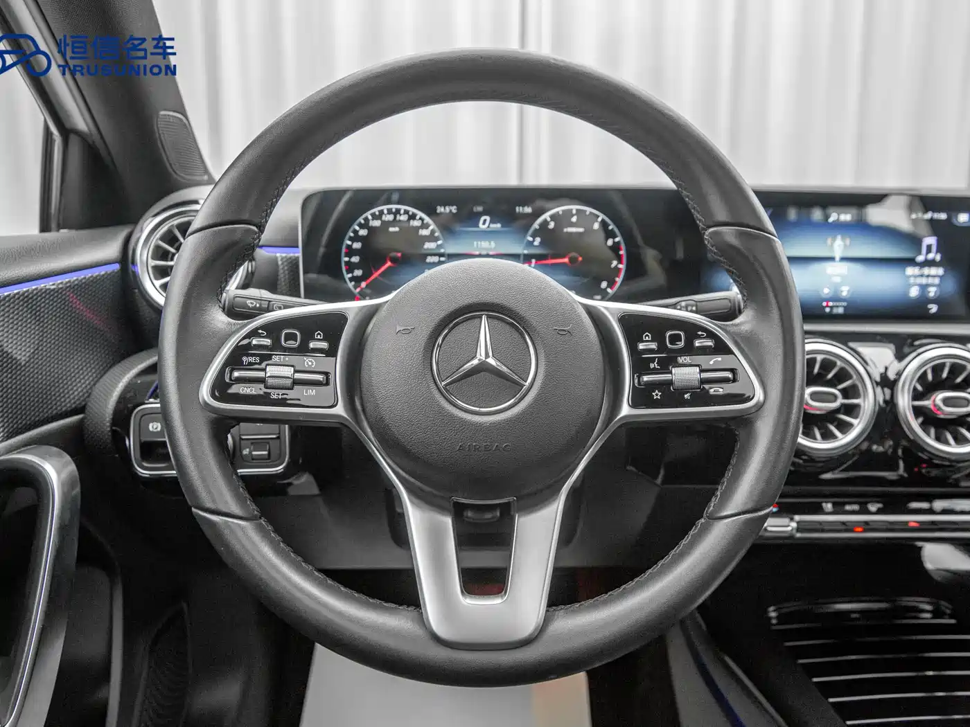 Mercedes-Benz A-Class (Import) 2019 A 200 Dynamic Version фото 15